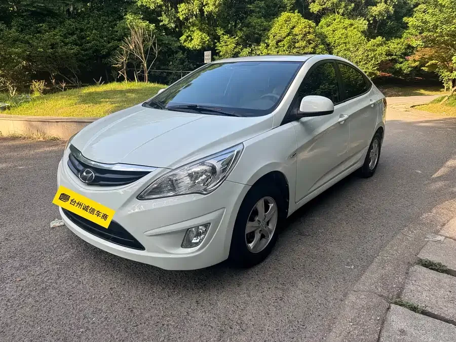 Hyundai Rena