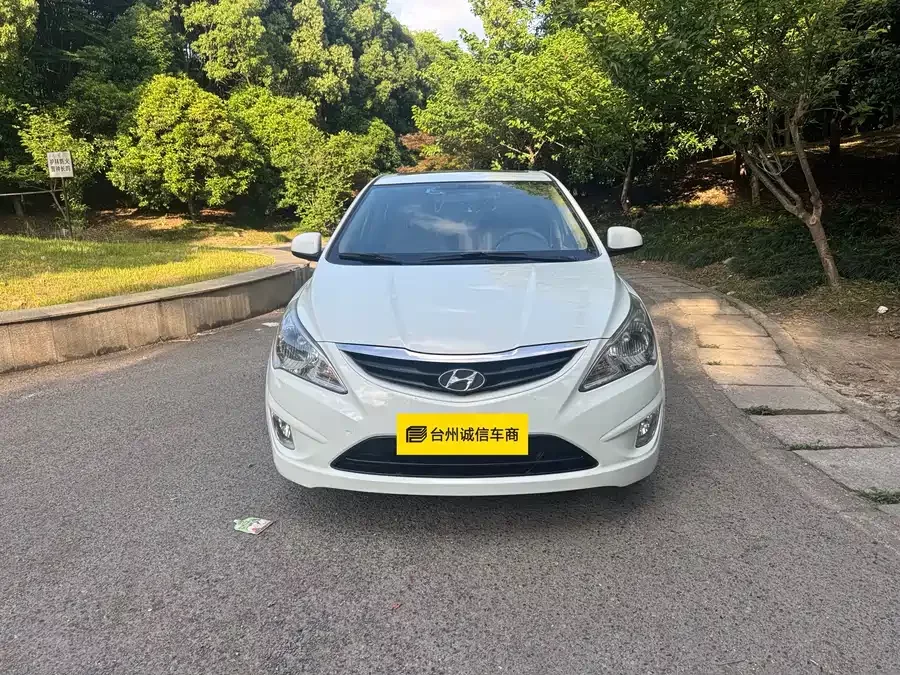 Hyundai Rena