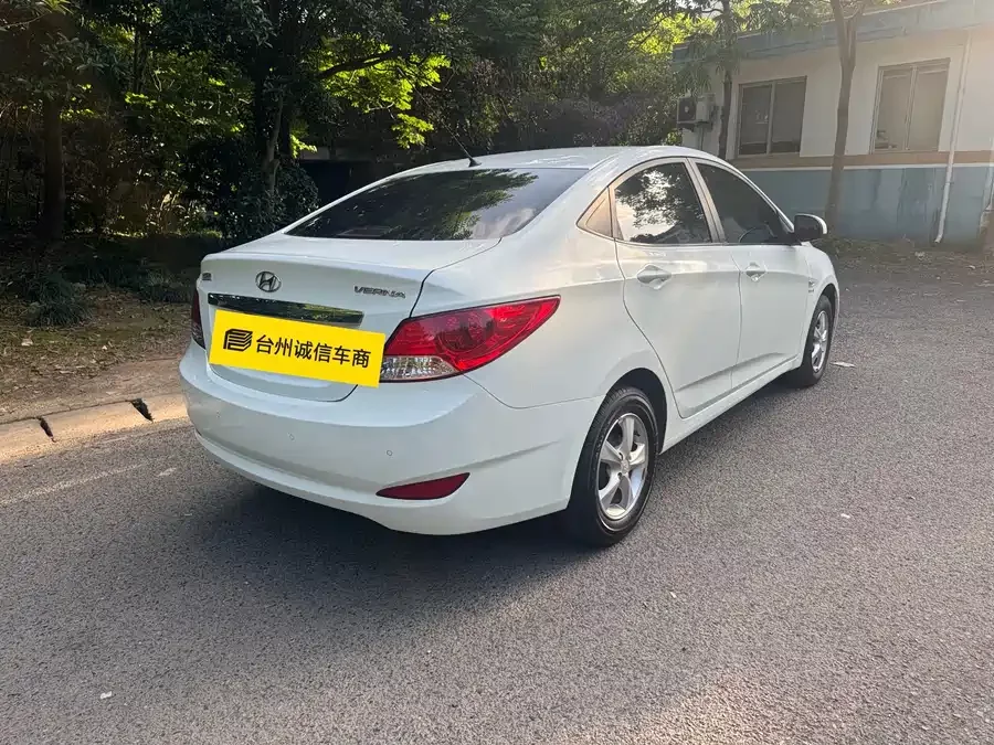 Hyundai Rena