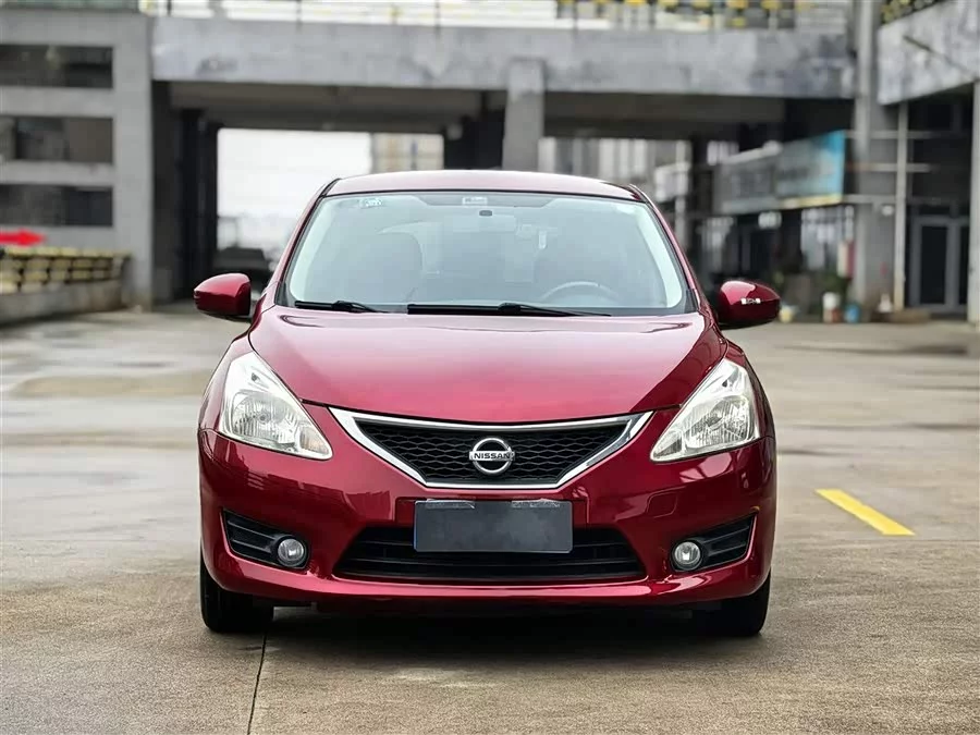 Nissan Tiida