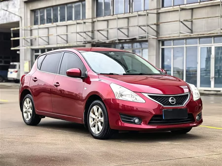 Nissan Tiida