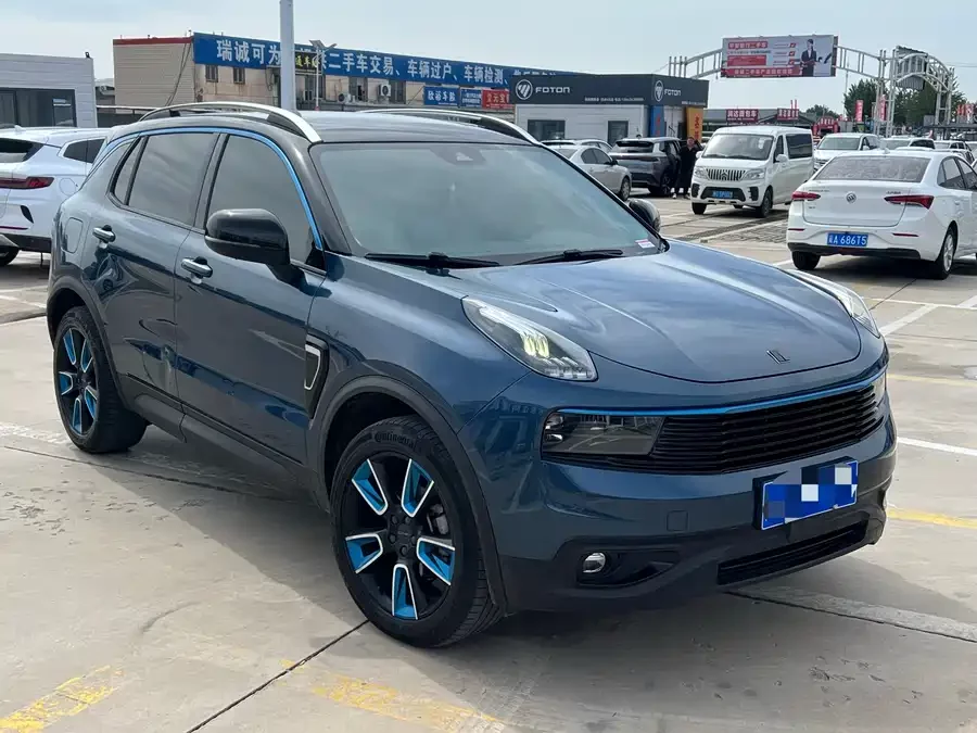 Lynk & Co 01