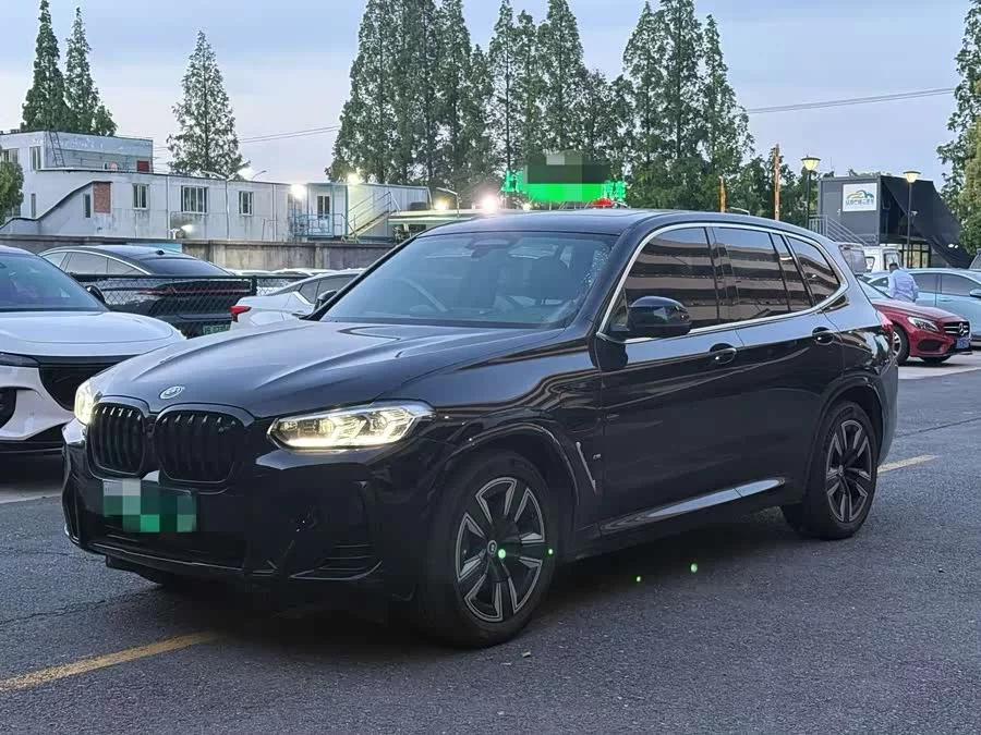 BMW iX3