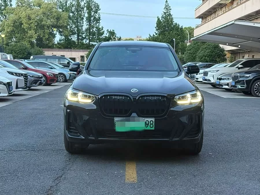 BMW iX3