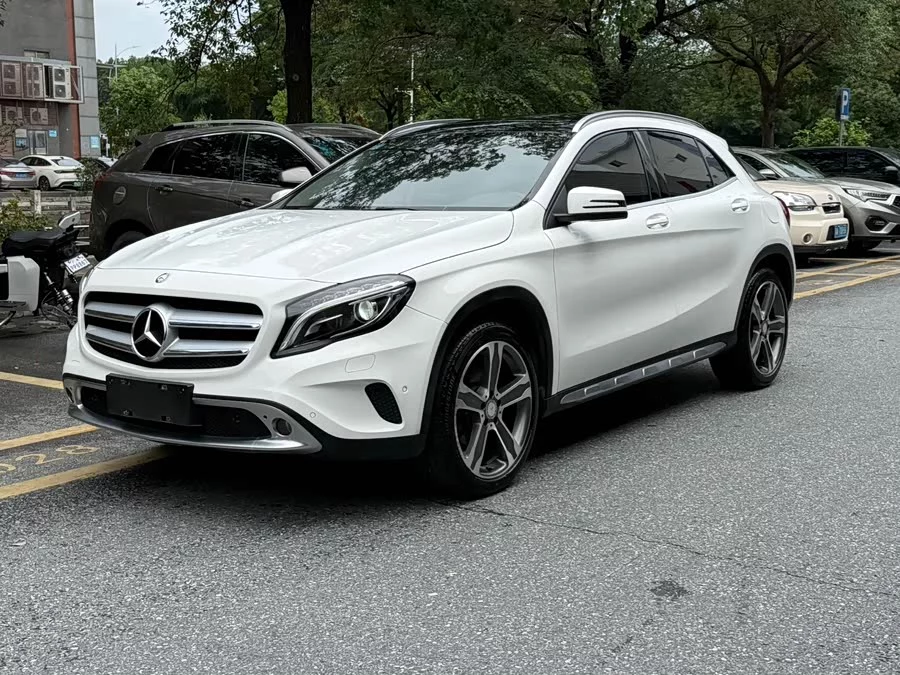 Mercedes Benz GLA
