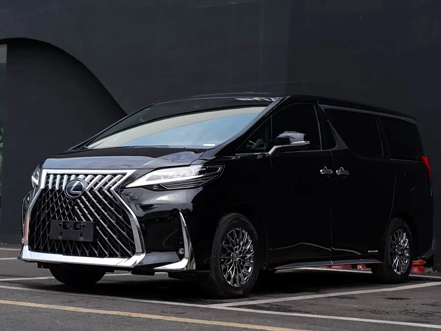 Lexus LM