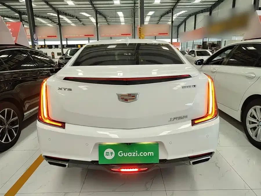 Cadillac XTS