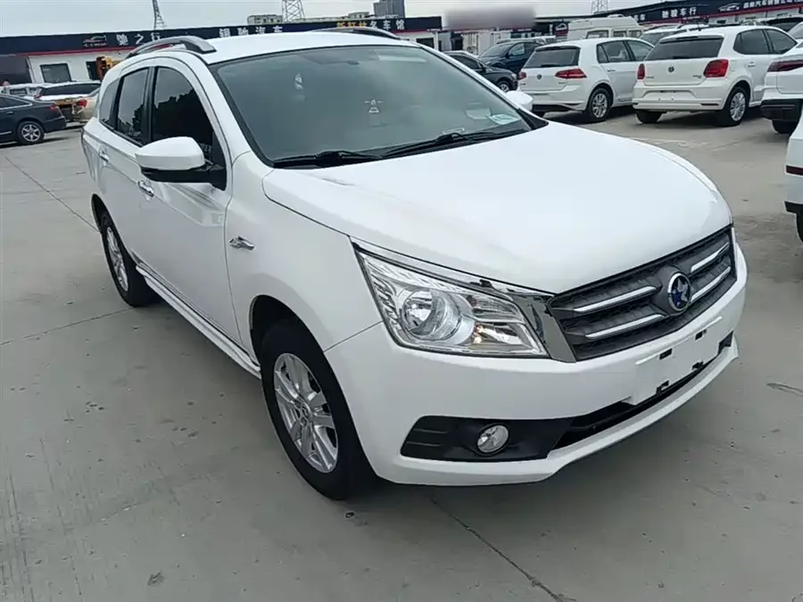 Venucia T70