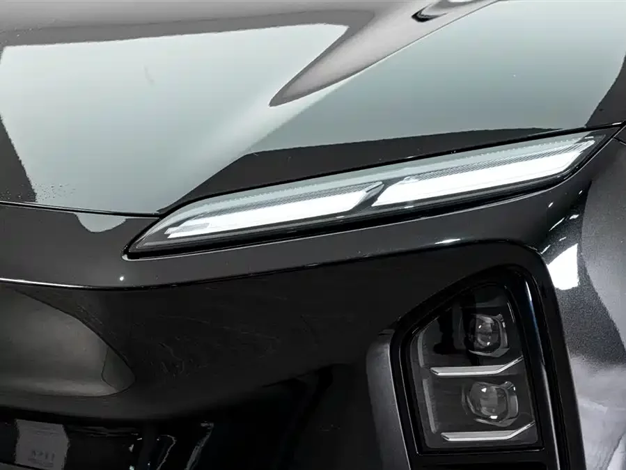 NIO ES6