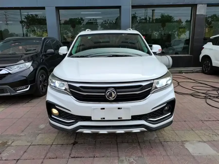 Dongfeng Jingyi X5
