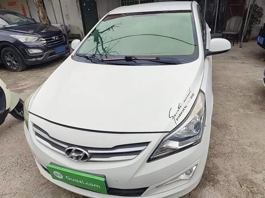 Hyundai Rena