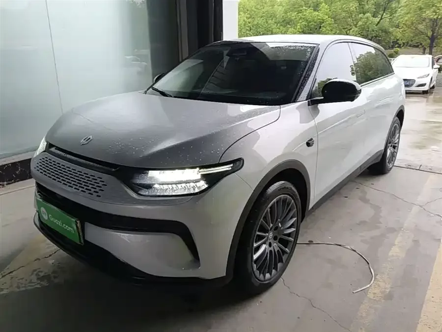 Leapmotor C11
