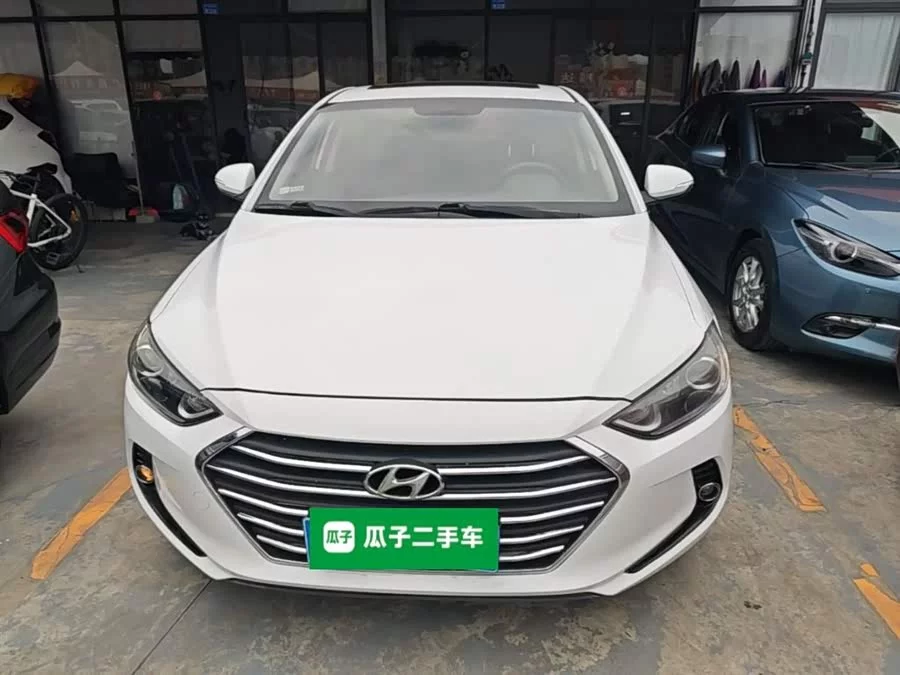 Hyundai elantra
