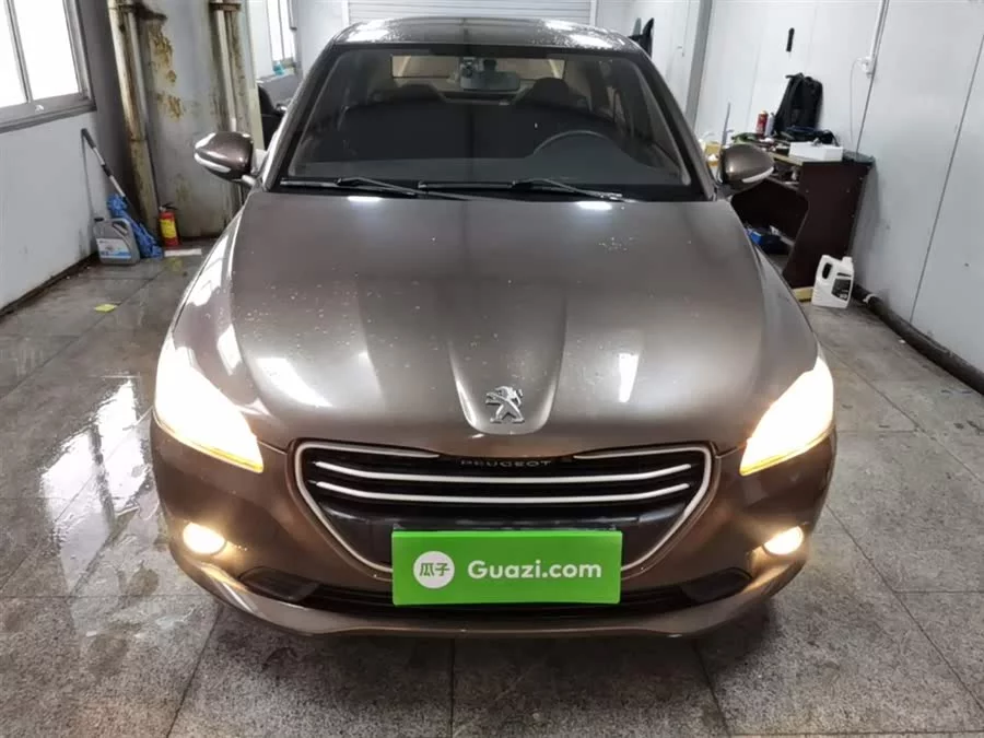 Peugeot 301
