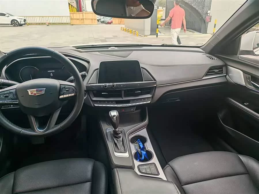 Cadillac CT4