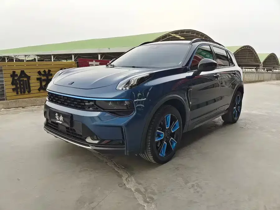 Lynk & Co 01
