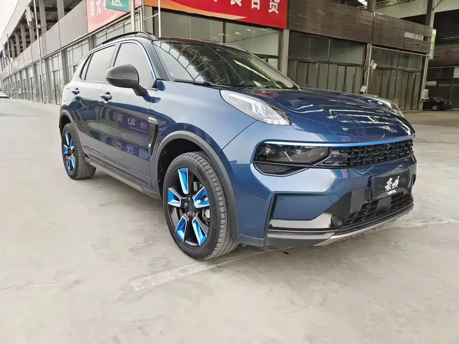 Lynk & Co 01