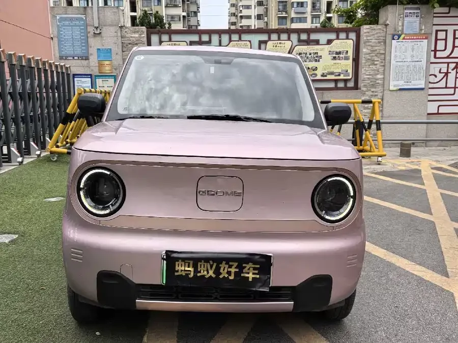 Geely Panda