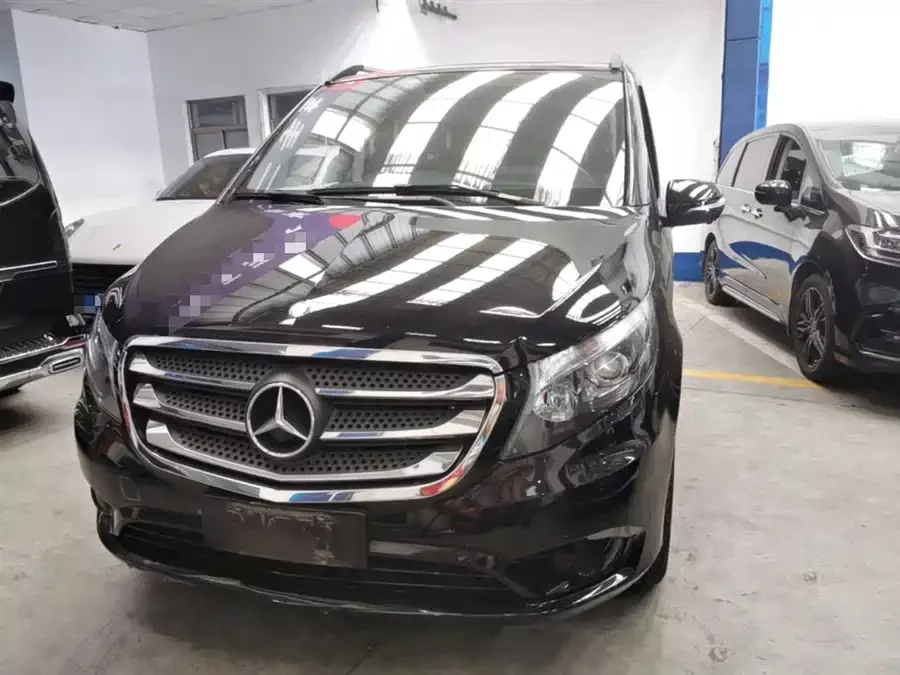 Mercedes Benz Vito