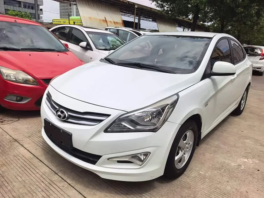 Hyundai Rena