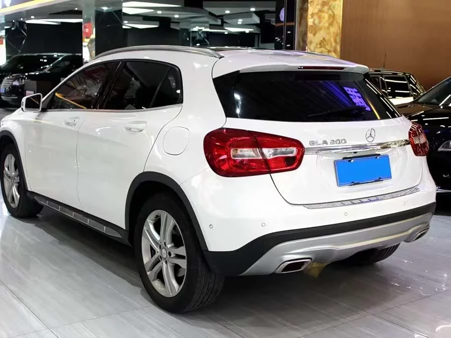 Mercedes Benz GLA