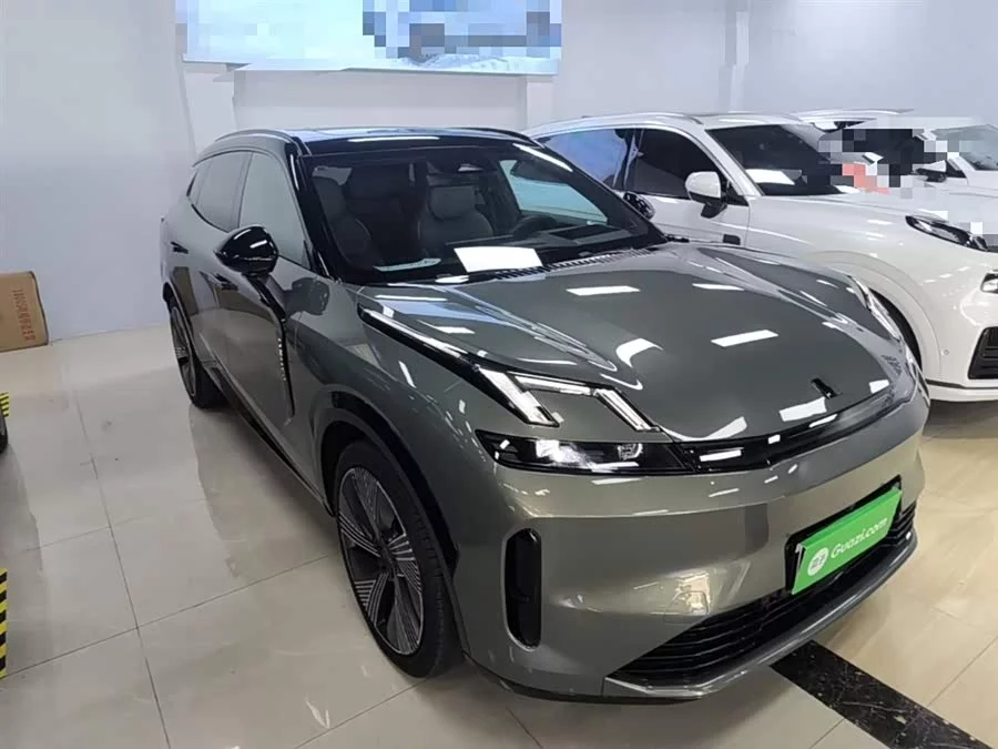 Lynk & Co 08 EM-P