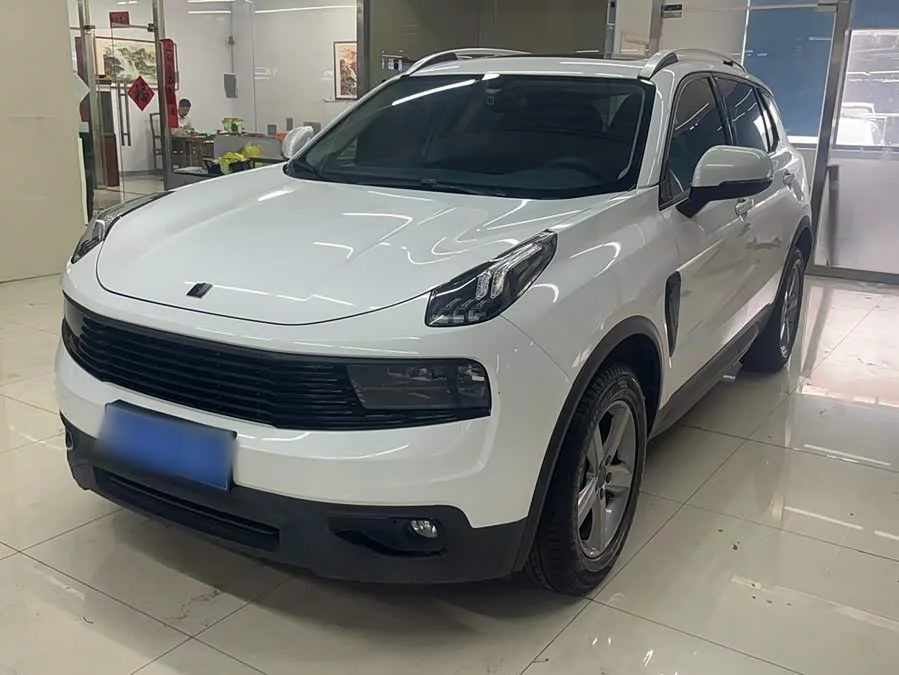 Lynk & Co 01