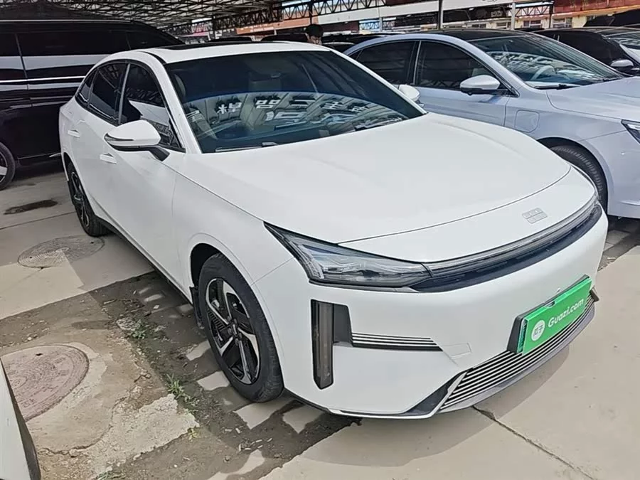 Geely Galaxy L6