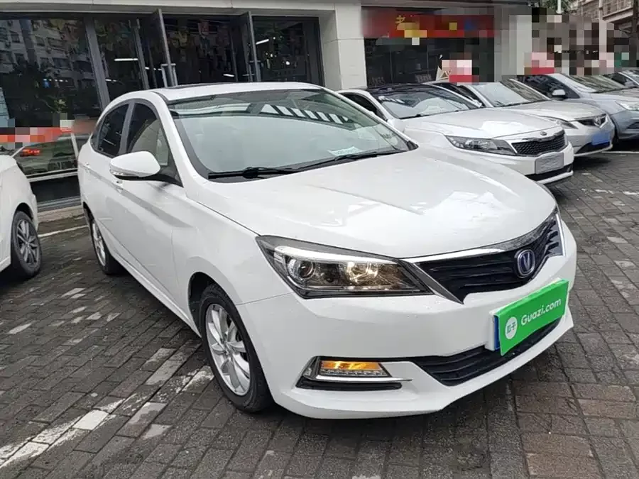 Changan Yuexiang V7
