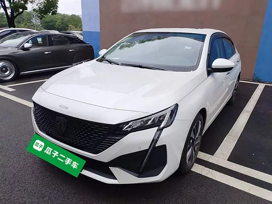 Peugeot 408