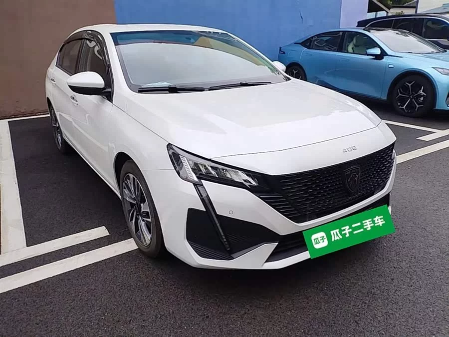 Peugeot 408