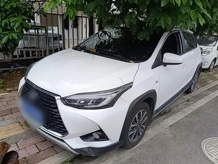 Toyota YARiS L