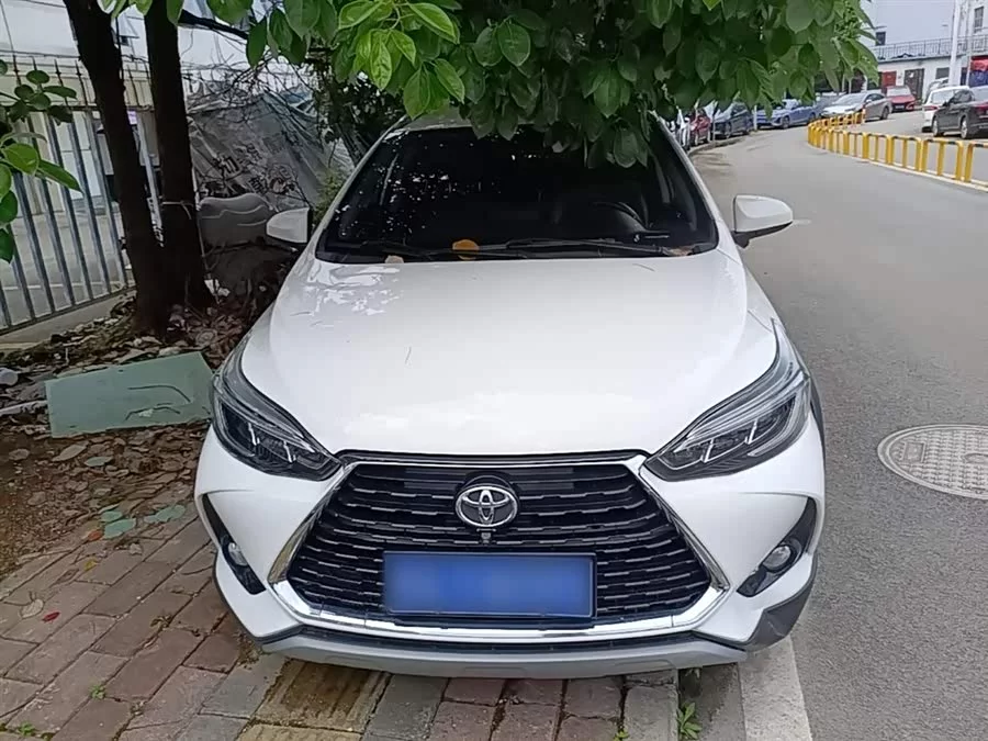 Toyota YARiS L