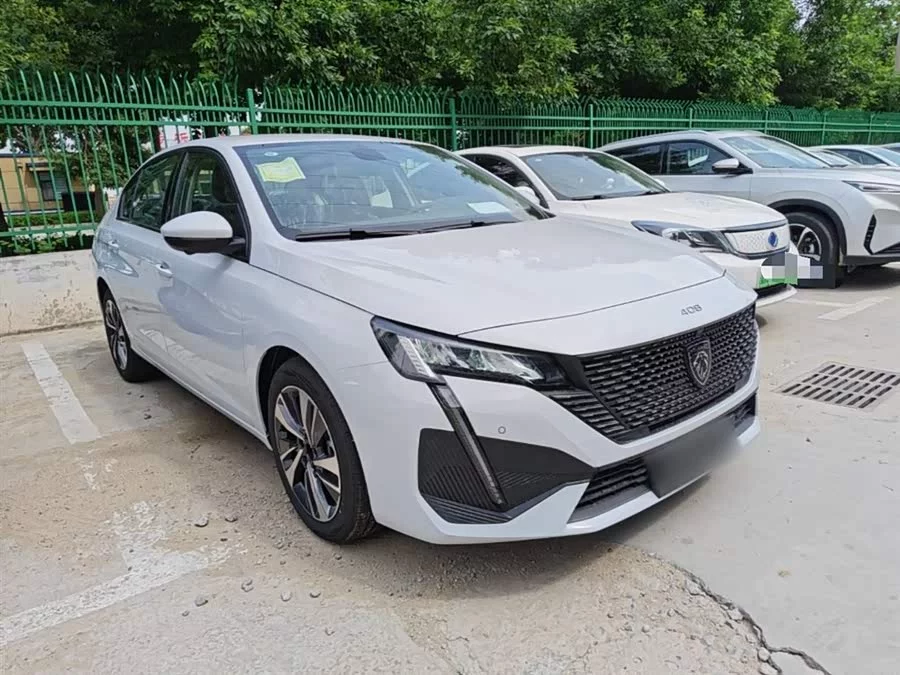 Peugeot 408
