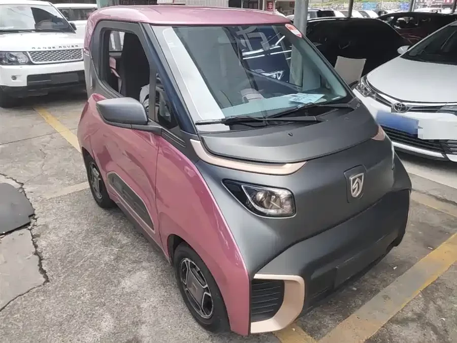 Baojun E200