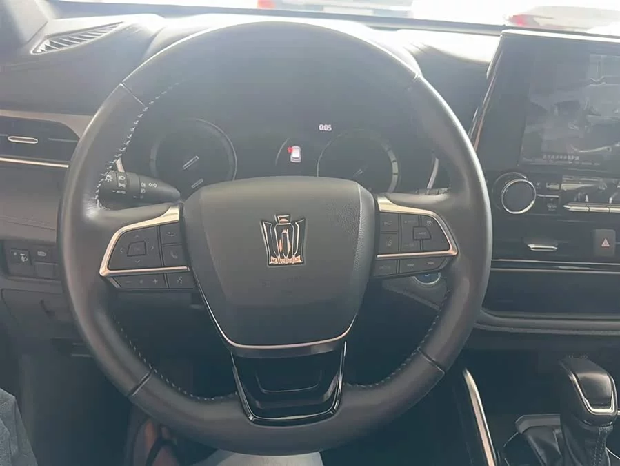 Toyota Crown Land