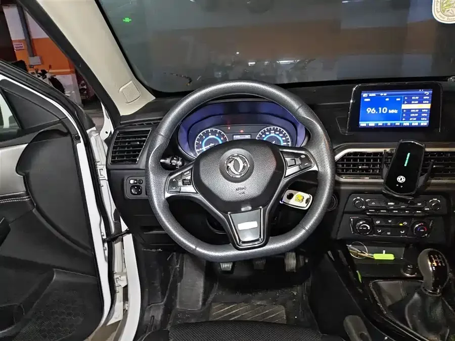 Dongfeng Fengguang S560