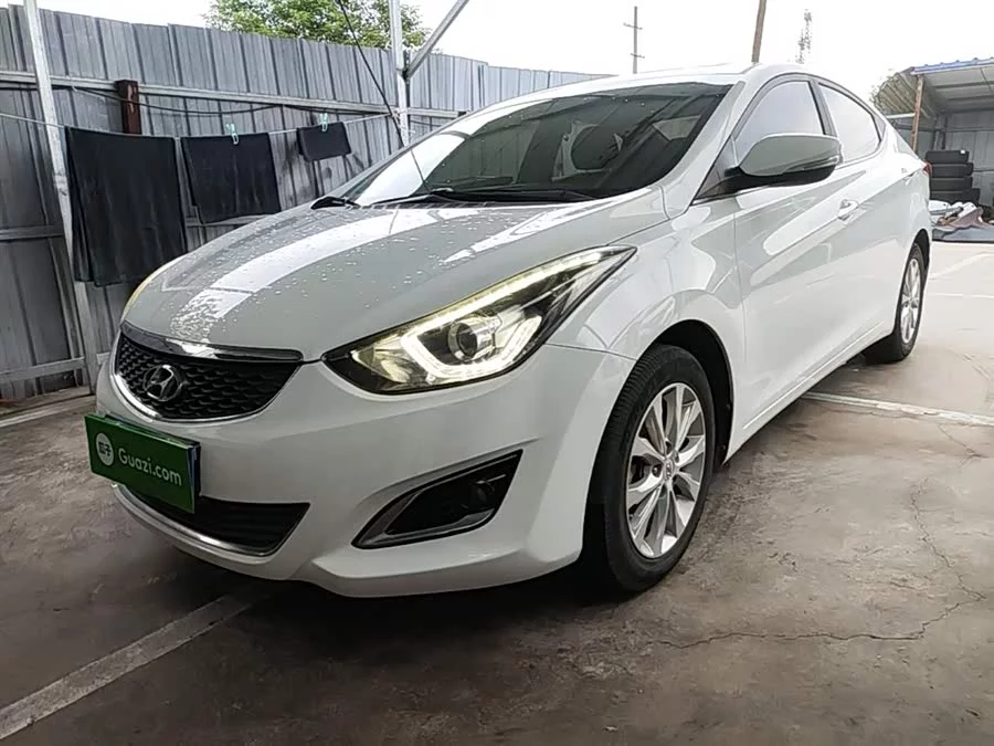 Hyundai Elantra
