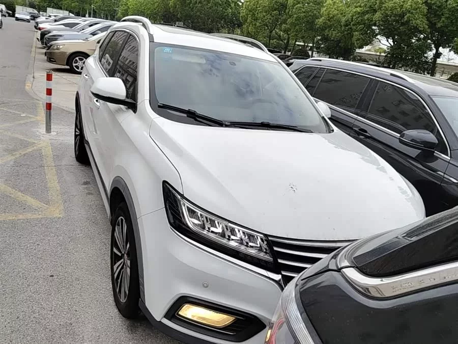 Roewe RX5