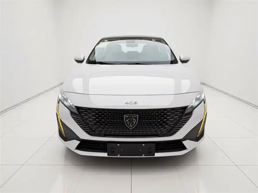 Peugeot 408