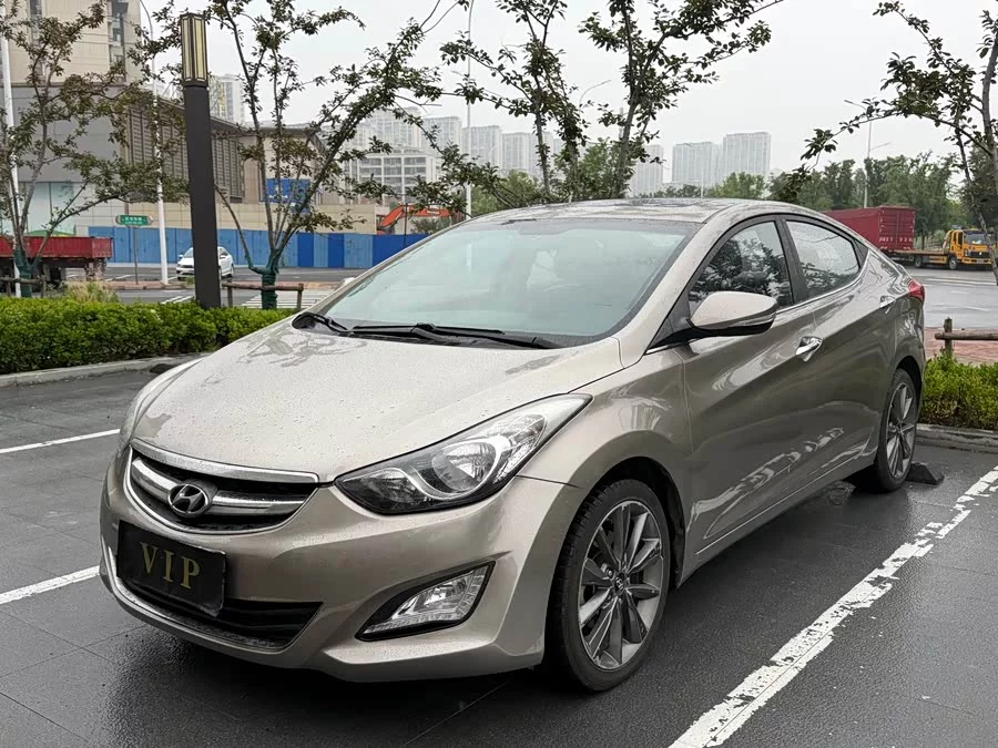 Hyundai Elantra