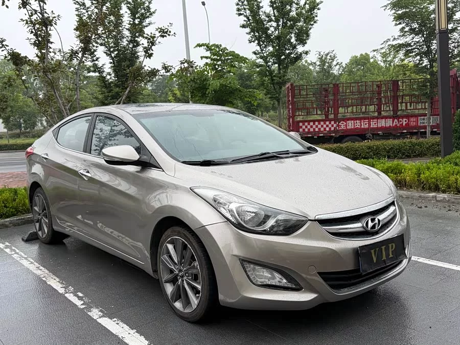 Hyundai Elantra