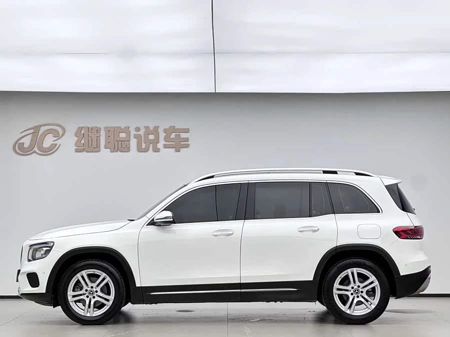 Mercedes Benz GLB
