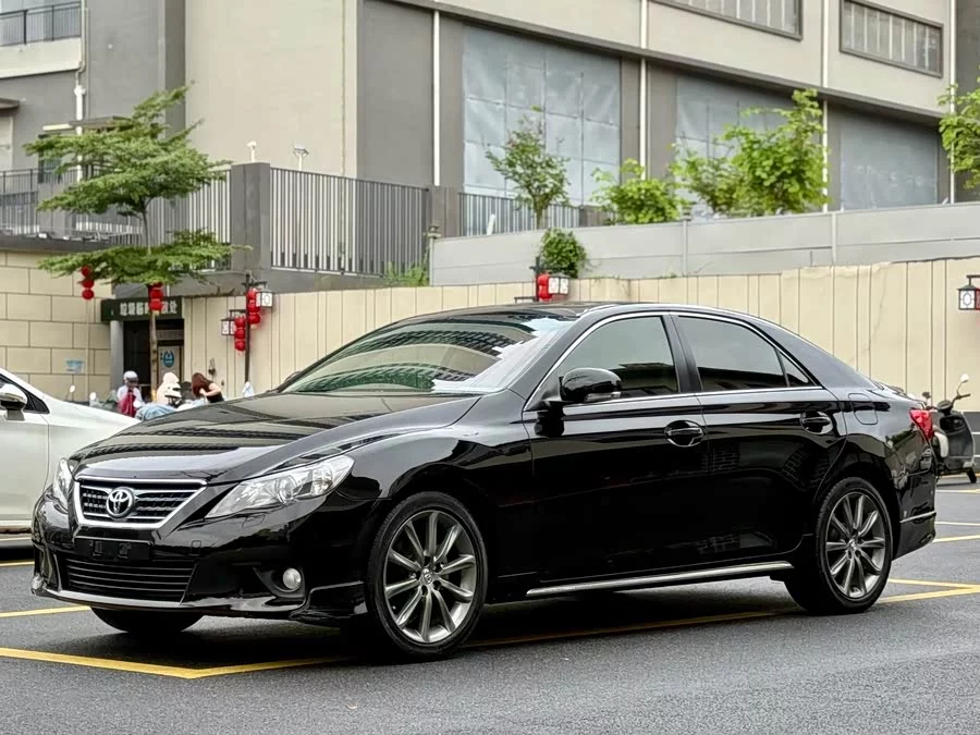 Toyota Reiz