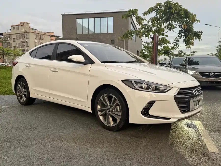 Hyundai elantra