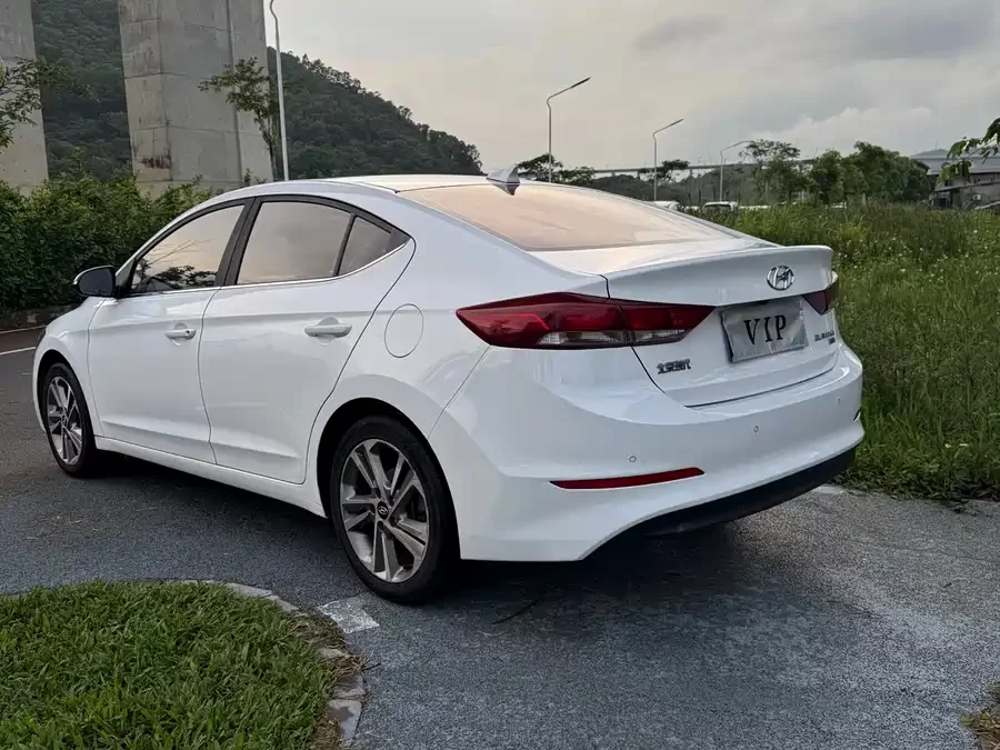 Hyundai elantra