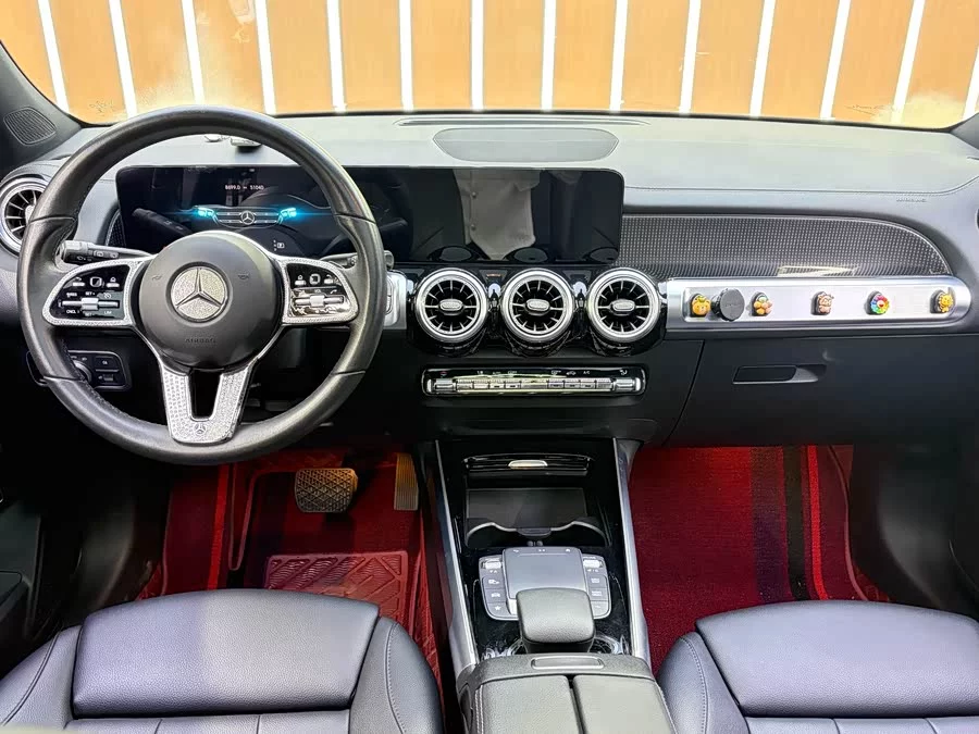 Mercedes Benz GLB