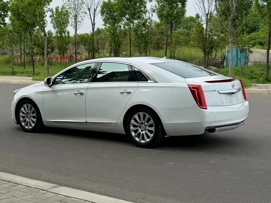 Cadillac XTS
