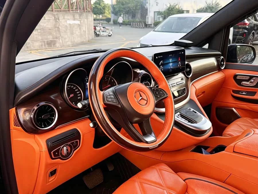 Mercedes Benz Class V