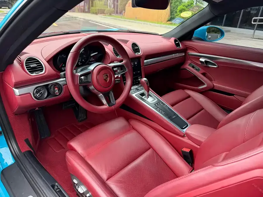 Porsche 718